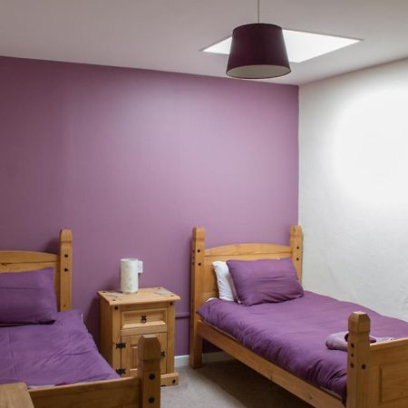 Cu Chulainns Accommodation Westport Bagian luar foto