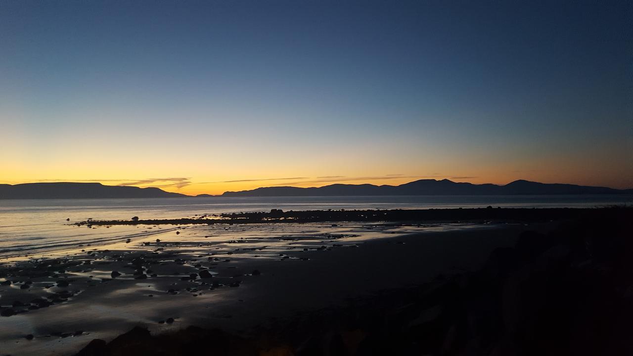Cu Chulainns Accommodation Westport Bagian luar foto