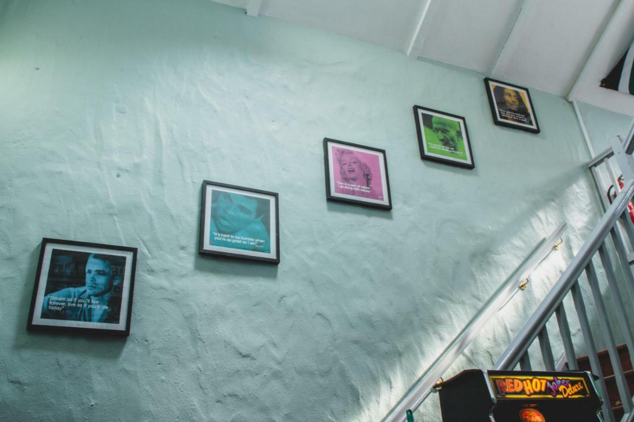 Cu Chulainns Accommodation Westport Bagian luar foto