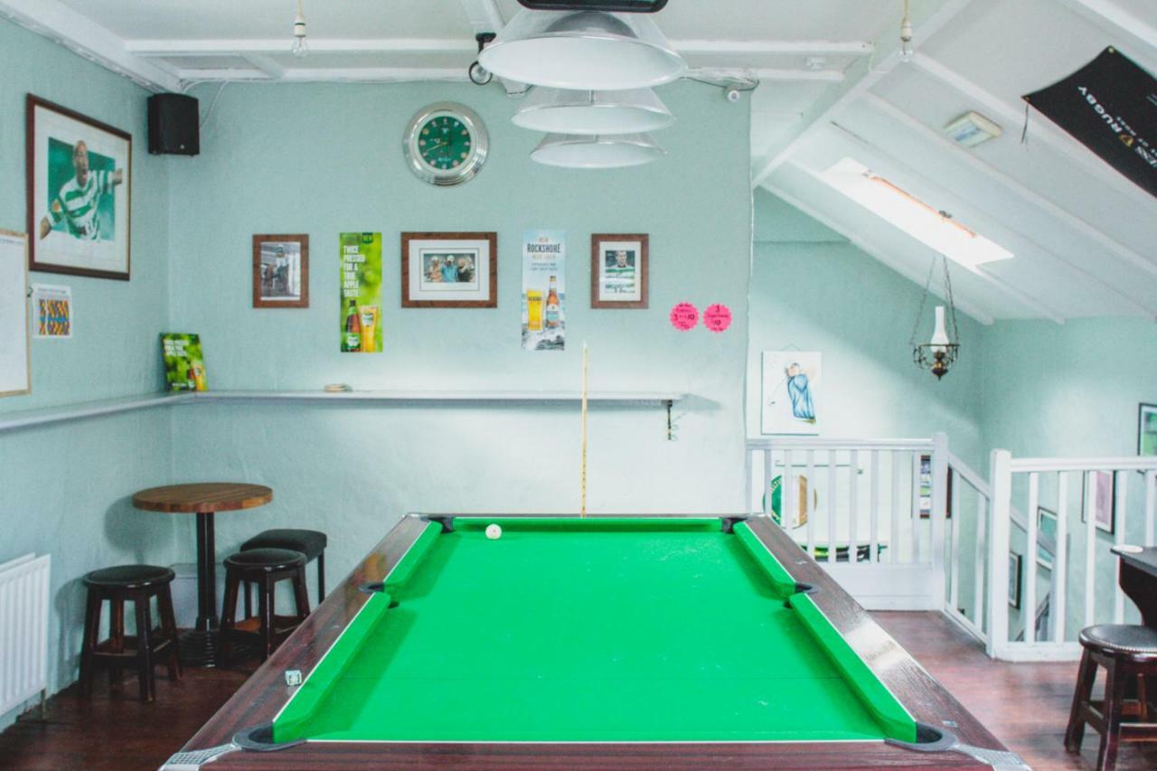 Cu Chulainns Accommodation Westport Bagian luar foto